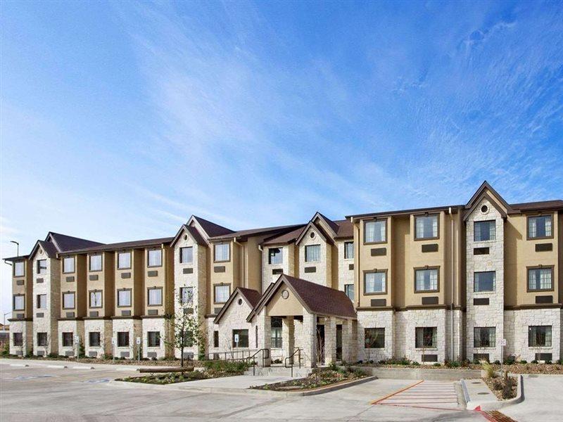 Microtel Inn & Suites By Wyndham Buda Austin South Экстерьер фото
