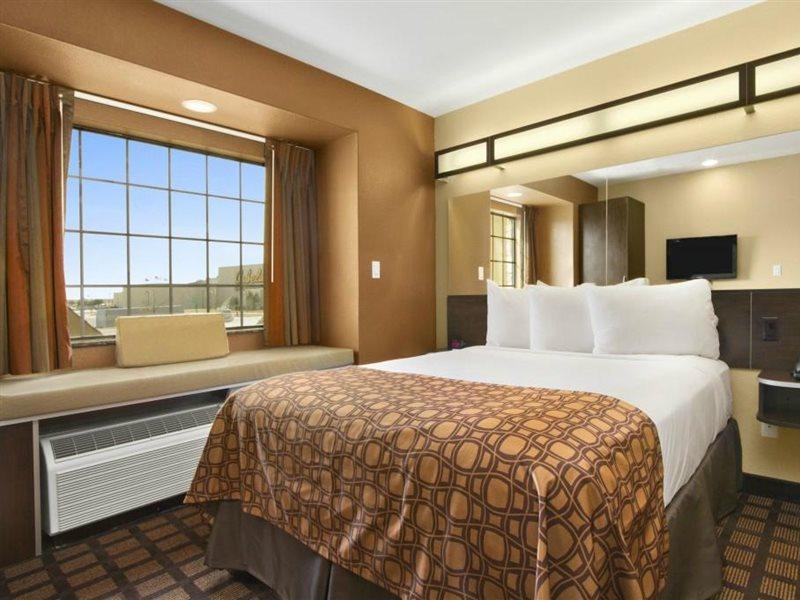 Microtel Inn & Suites By Wyndham Buda Austin South Экстерьер фото